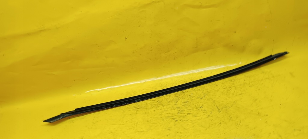 фото №11, Молдинг стекло audi a6 4b0854328al