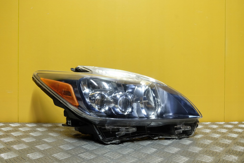 фото №1, Toyota prius 2009- фара лампа full led права usa