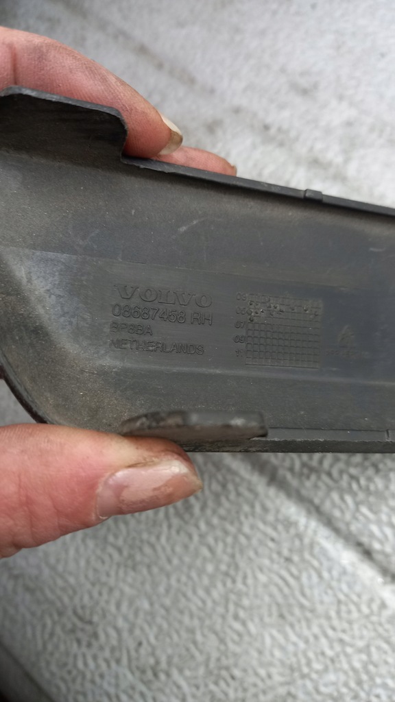 фото №6, Молдинг бампера правый задняя volvo s60