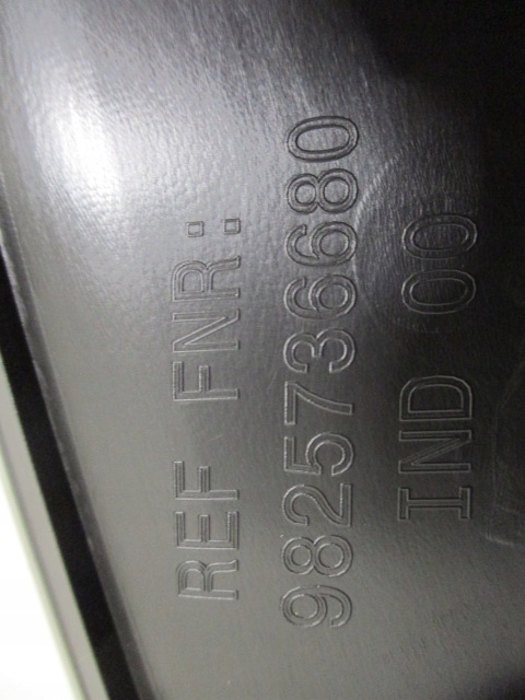 фото №11, Peugeot 2008 ii молдинг крила права передня now