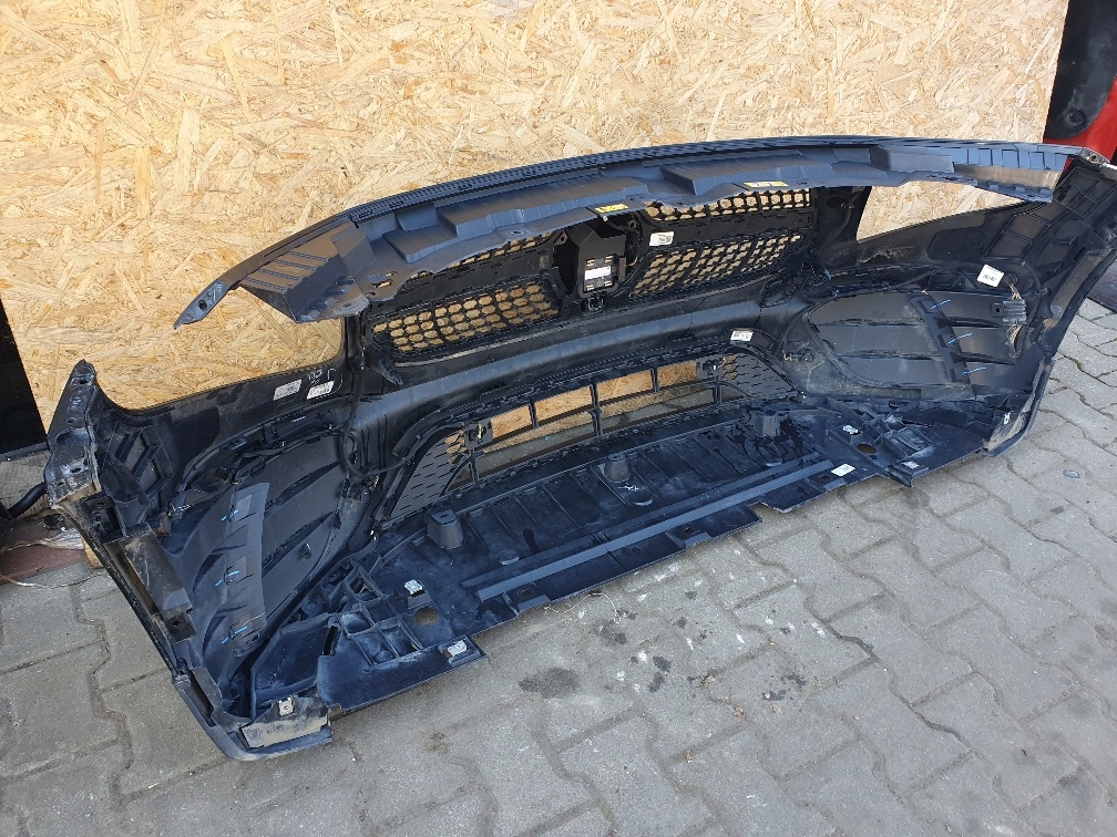 Mercedes glb 247 x247 amg line 2019- бампер перед комплектный  дистроник pdc Недорого