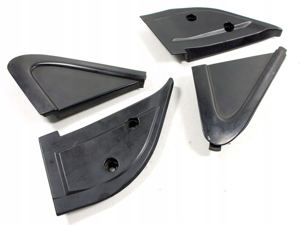 фото №2, Mitsubishi space runner i заглушка трикутник захист