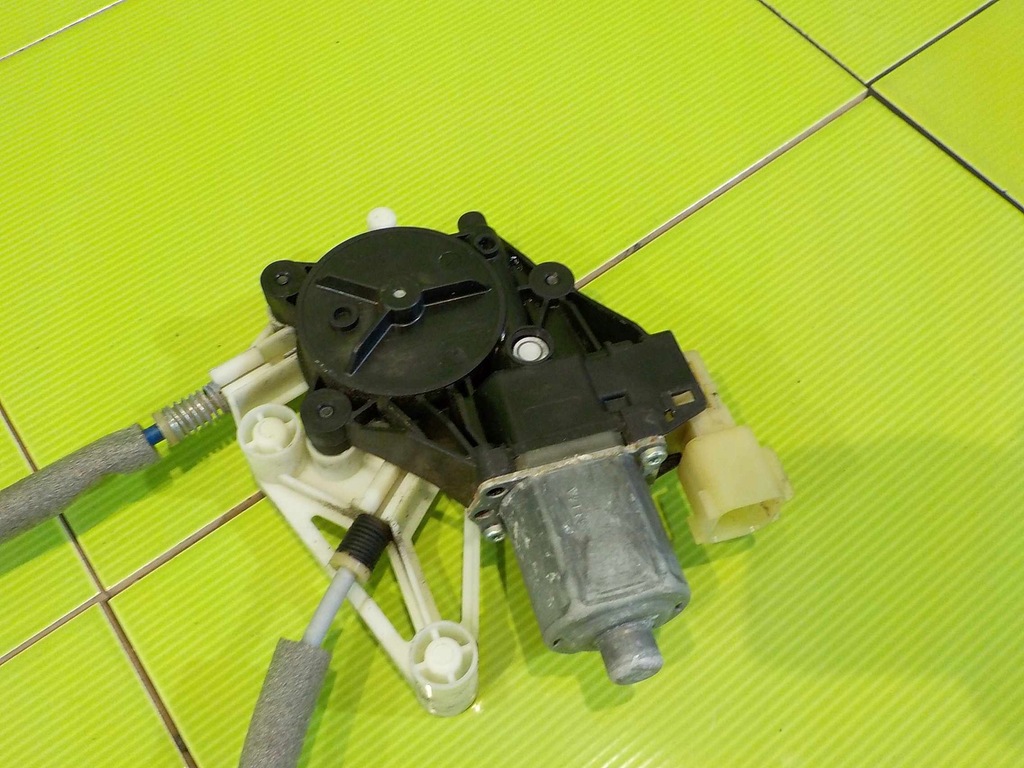 фото №5, Ford b-max 13r 5d подъемник стекло правый задняя