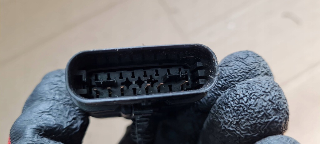 Jeep grand cherokee wl 2022 штекер колодка соединитель бампера левая 1185220 с Разборки