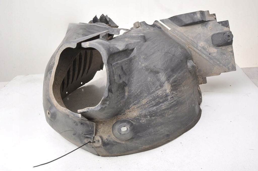 фото №1, Mercedes w204 подкрылок левый перед a2046981330