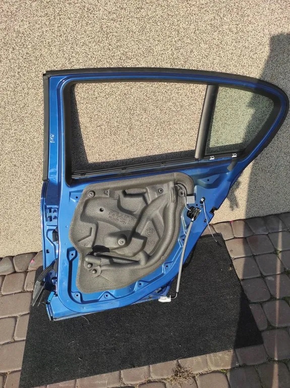 фото №7, Bmw 1 e81 e87 2008 двері правий задня