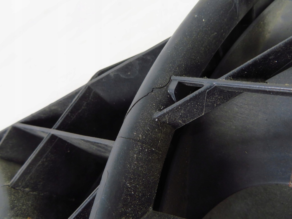 Вентилятор радіатора audi a8 d3 4.0 tdi 4e0121205b 1137328117 4e0959468h Зі Шроту