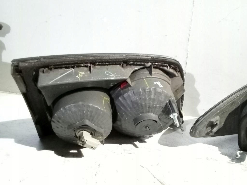 фото №6, Mazda 6 i lift kombi лампи праве задня 2 штуки