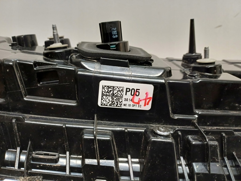 фото №9, Hyundai ioniq 5 21- накладка кришки лампа задня 92409-gi110