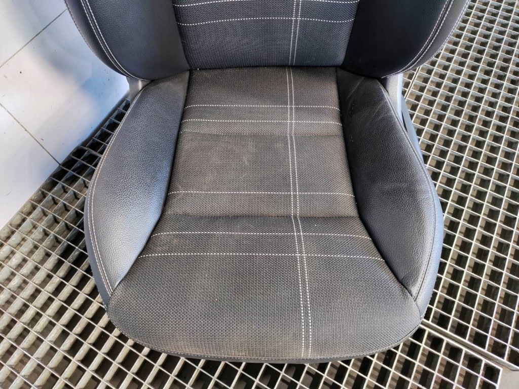 фото №15, Сидіння правий лівий водія заднє сидіння комплект mercedes a-klasa w176