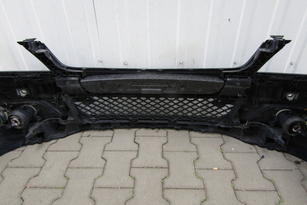 Бампер перед передний mercedes c-klasa w204 рестайлинг  11-14 Цена