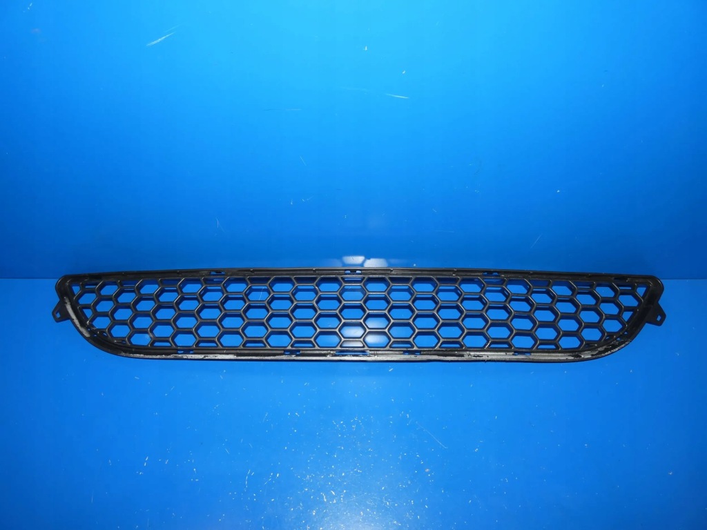 фото №1, Volvo s60 ii v60 решётка бампера нижняя перед передняя