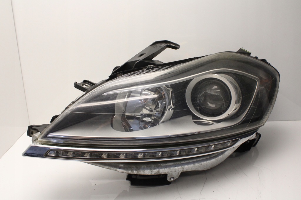 фото №1, Lancia delta 08r- лампа левая фара левый перед ксенон