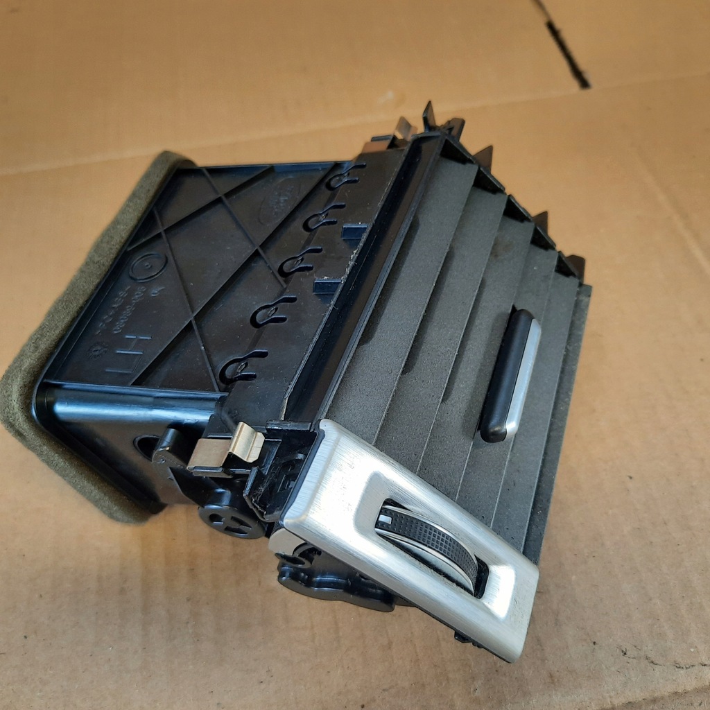 фото №1, Range rover evoque sd4 решётка обдув левая bj32018b08ab