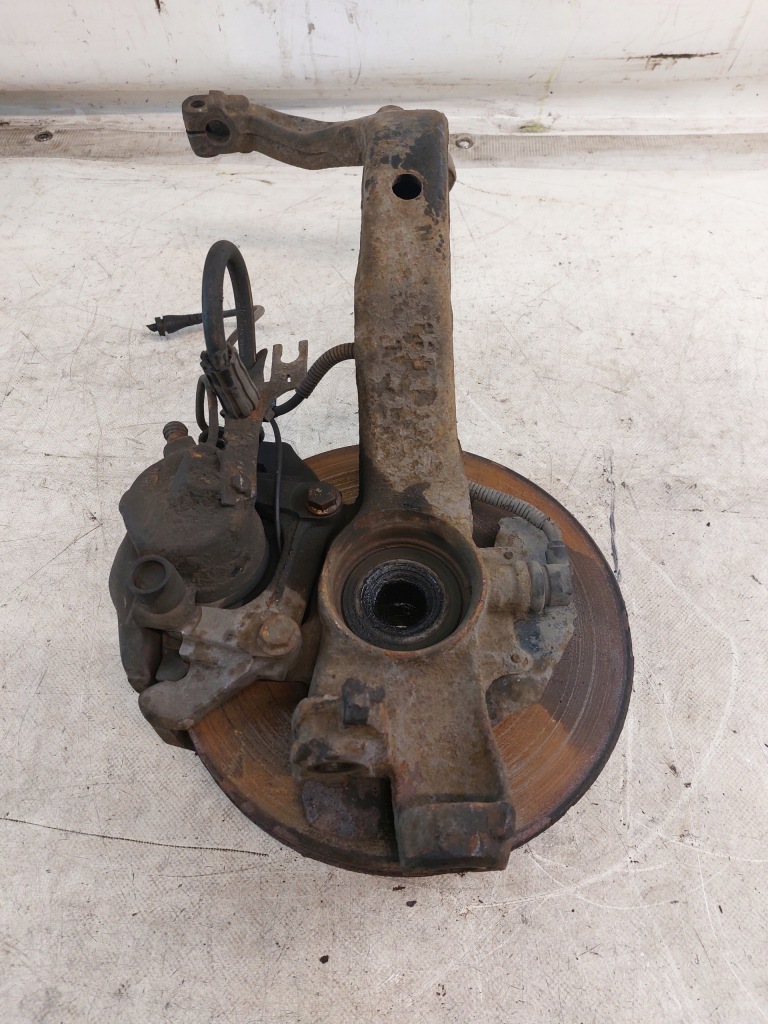 фото №5, Поворотний кулак ліва передня audi a6 c5 2.5tdi