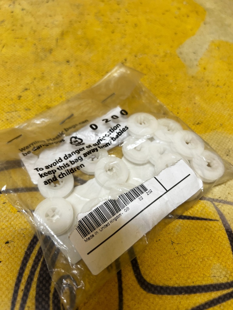 фото №1, 5 x клипса крепёжный накладка крыла задняя mini r50 r52 r53 новый oem