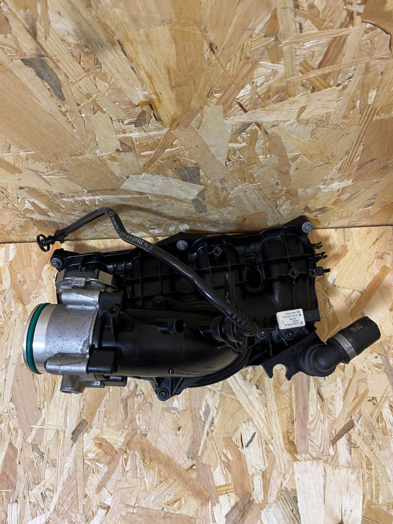 Колектор впускний  mercedes w177 w247 2.0 amg a2600902600 a2641410000 ідеальний стан Доставка