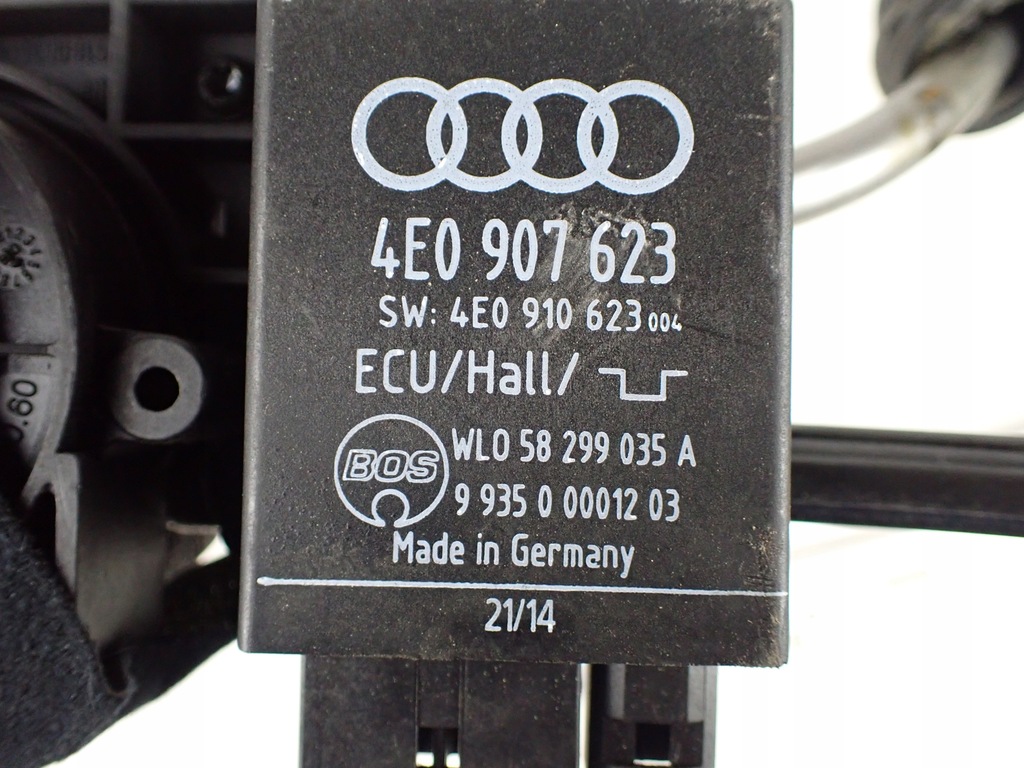 фото №11, Шторка дверь правый задняя audi a8 s8 d3 5.2 короткий 4e0861334g