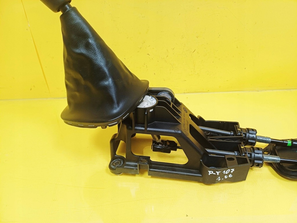 Домкрат механический выборщик тросы чехол ручка peugeot 107 1.0 бензин nr5 Доставка