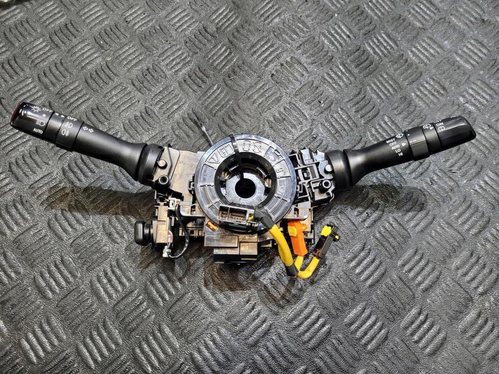 фото №1, Перемикачі перемикач комбінований стрічка подушка безпеки lexus rx ii 300 400 rx400 h