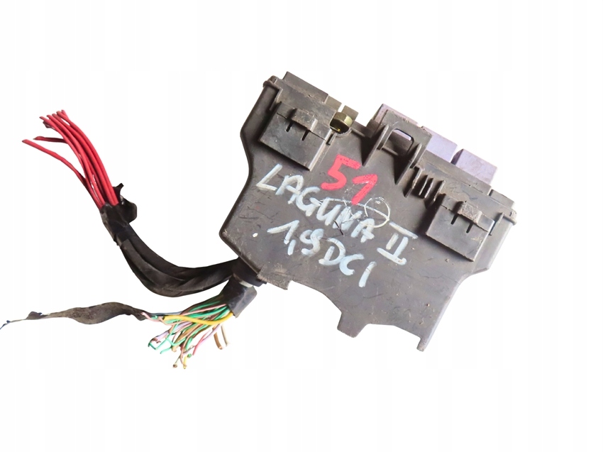 Купить Коробка предохранителей renault laguna 2 1.9 dci 2001-2007 год 8200283136d