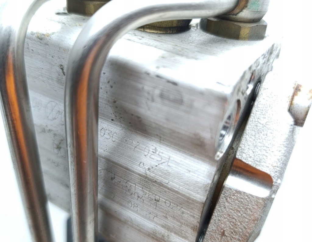 фото №7, Насос пального audi vw golf vi 1.6 fsi 03c127025l 0261520024