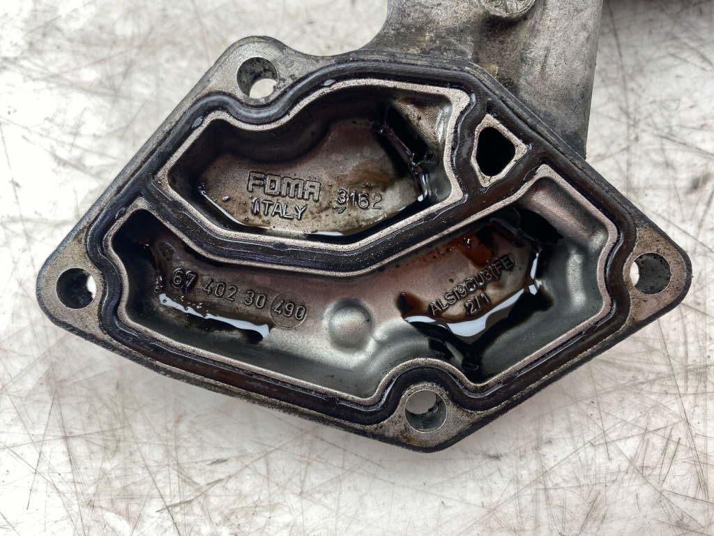 фото №9, Mercedes-benz e w211 2007 кронштейн / кронштейн фильтра масла