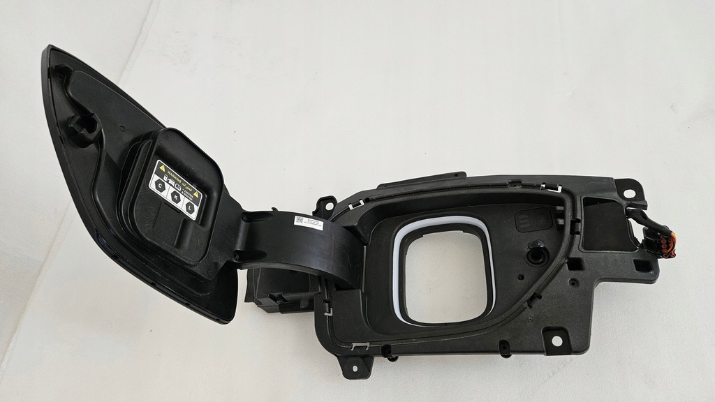 фото №11, Разъём зарядки крышка hyundai kona electric