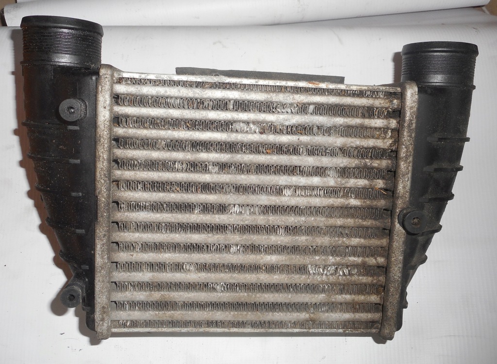 Купить Vw audi 2.0 tfsi интеркулер 8e0145806m