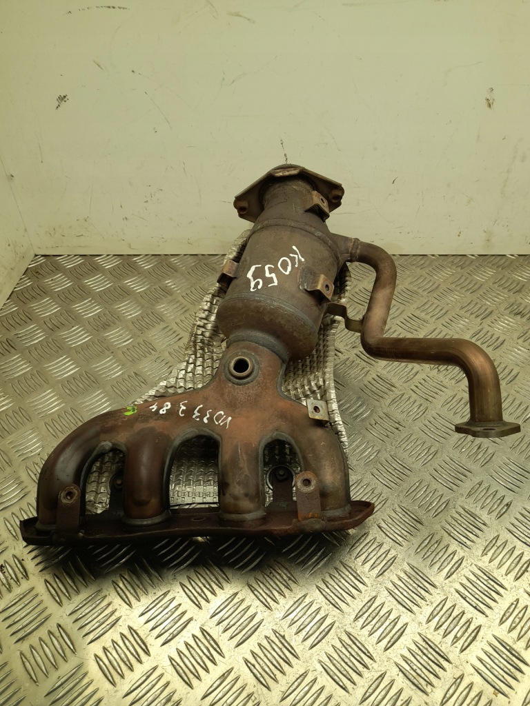 Купити Колектор випускний toyota prius 2016 059