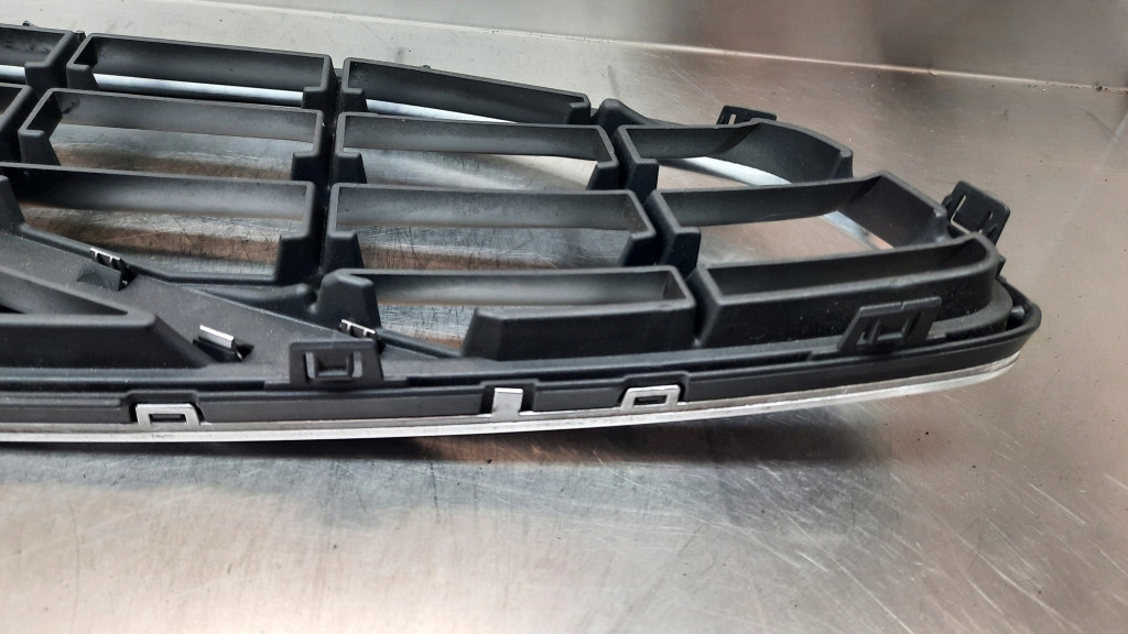 фото №11, Решітка радіатора решітка радіатора volvo v60 s60 ii r-design