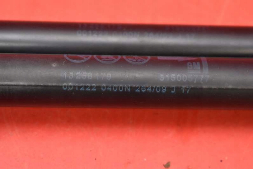 фото №7, Привід амортизатори кришки 13258179 opel astra 4 iv j 5d hb 09-12