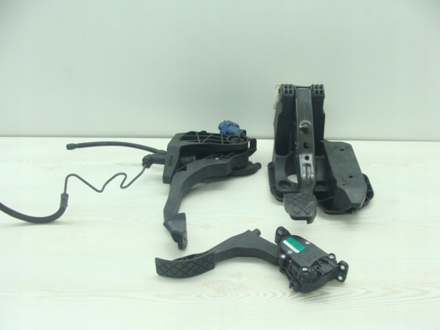 фото №1, Ibiza iv дизель педаль педалі