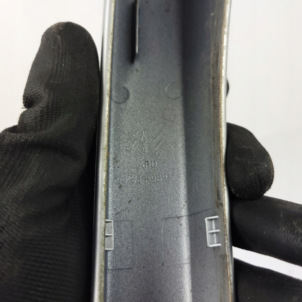 Citroen c5 3 x7 рестайлинг  накладка заглушка рейлинг задняя задняя правая 9683596277 Цена