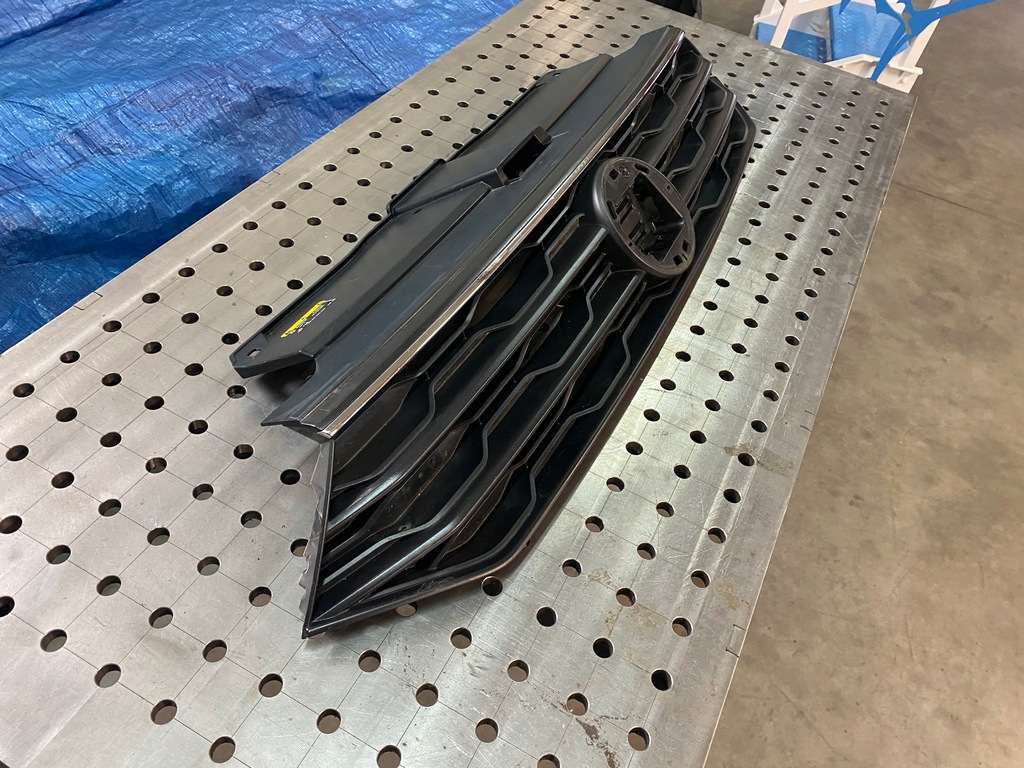 фото №3, Решётка радиатора решётка радиатора volkswagen vw t-roc r-line 2ga