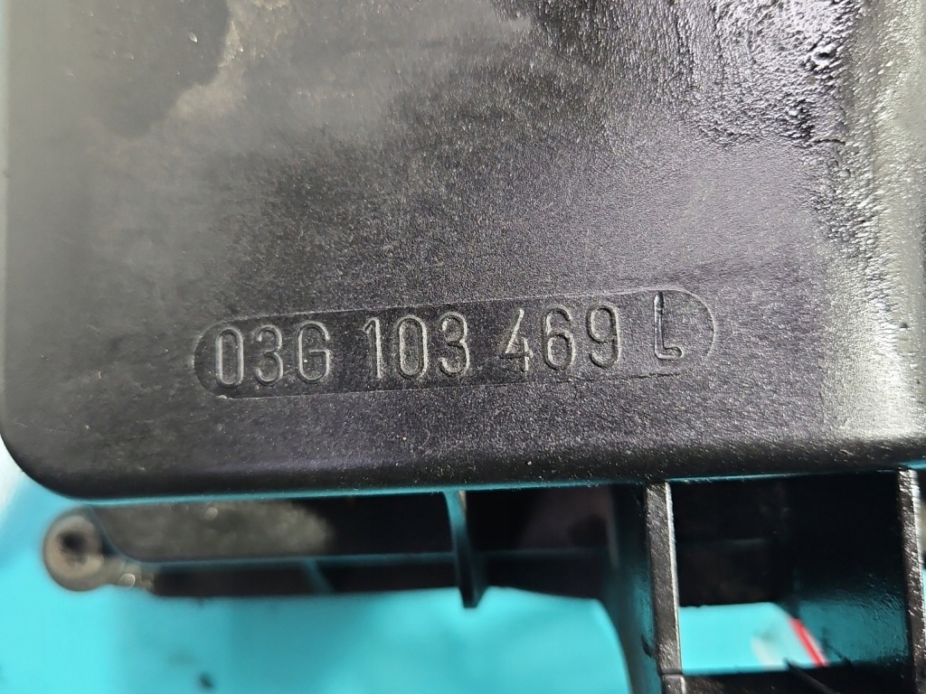 фото №7, Кришка клапанів vw touran i 2.0 tdi