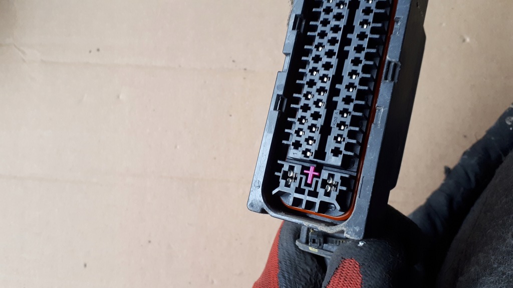 фото №4, A6 c7 4g штекер колодка соединитель насоса тормозной a7