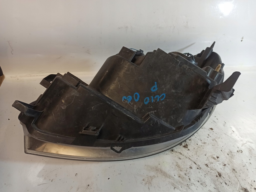 фото №9, Renault clio iii лампа правый перед 820024-4906 89900160 8200865318