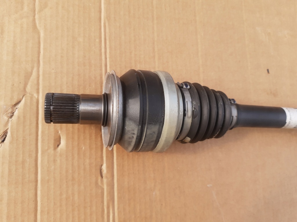 Mercedes a w177 a45 приводной вал левая задний в Украине