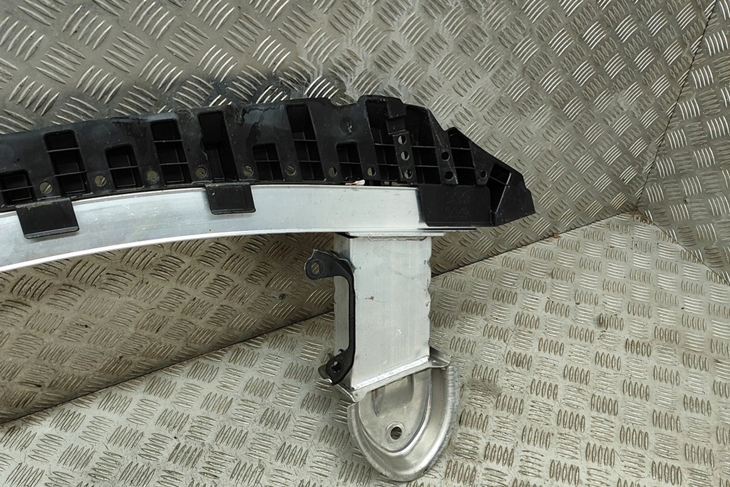 фото №6, Toyota sienna xl40 передний нижний кронштейн усиление crash 52029-08010 202