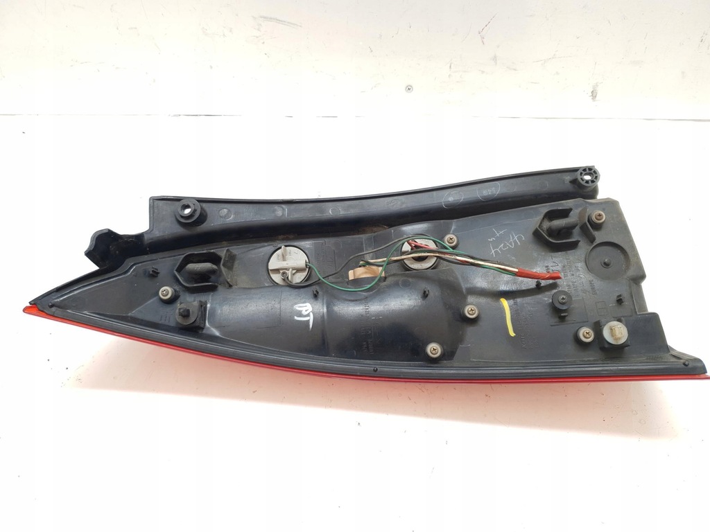 фото №5, Лампа правая задняя mazda premacy