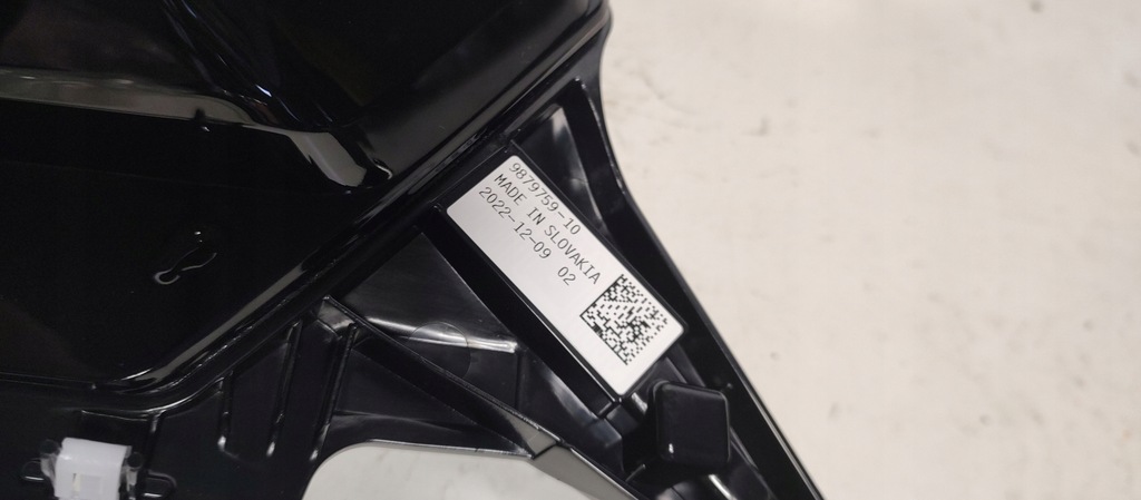 фото №16, Bmw xm g09 2023- лампа задня led ліва комплект