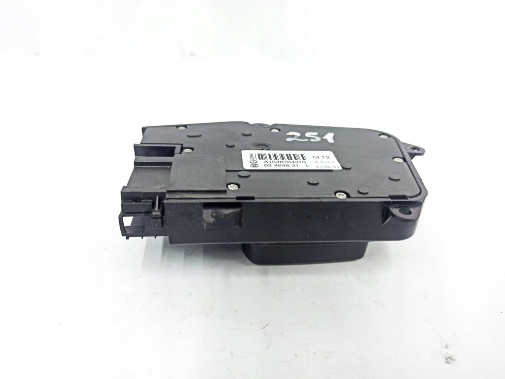 фото №11, Mercedes-benz r w251 2012 панелі керування, перемикачі