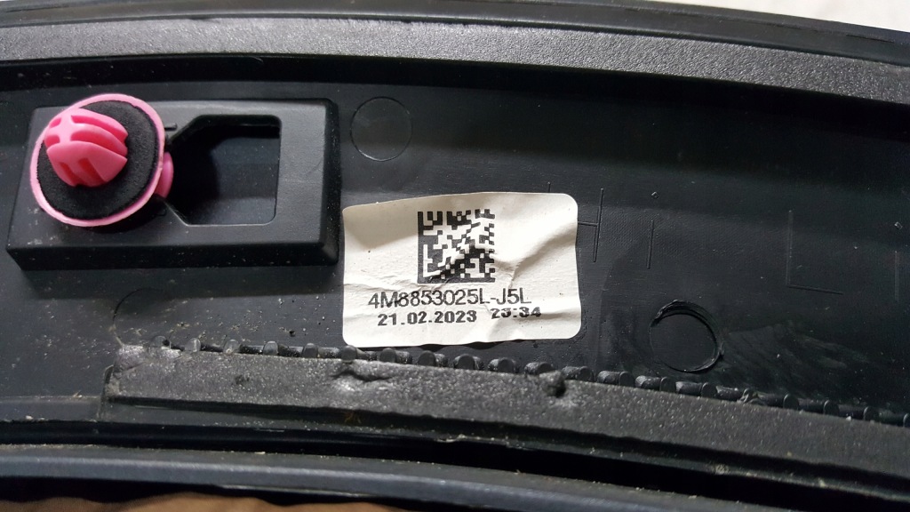 фото №11, Молдинг крила лівий задня audi q8 4m8853817d демонтаж