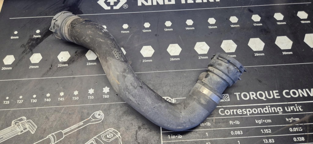 Купить Пабтрубок  шланг труба воды жидкость радиатора нижняя audi a6 c6 3.2 fsi 4f0121055f