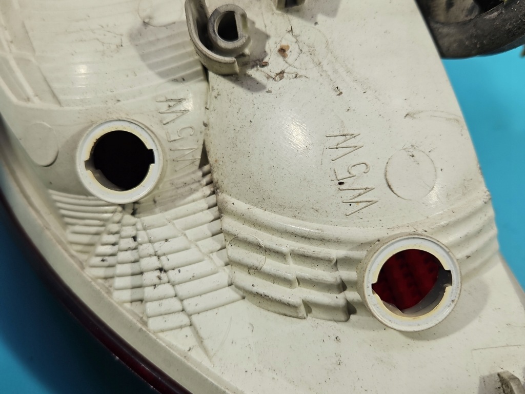 Лампа задний  правая skoda superb ii hb европа 08-13 Недорого