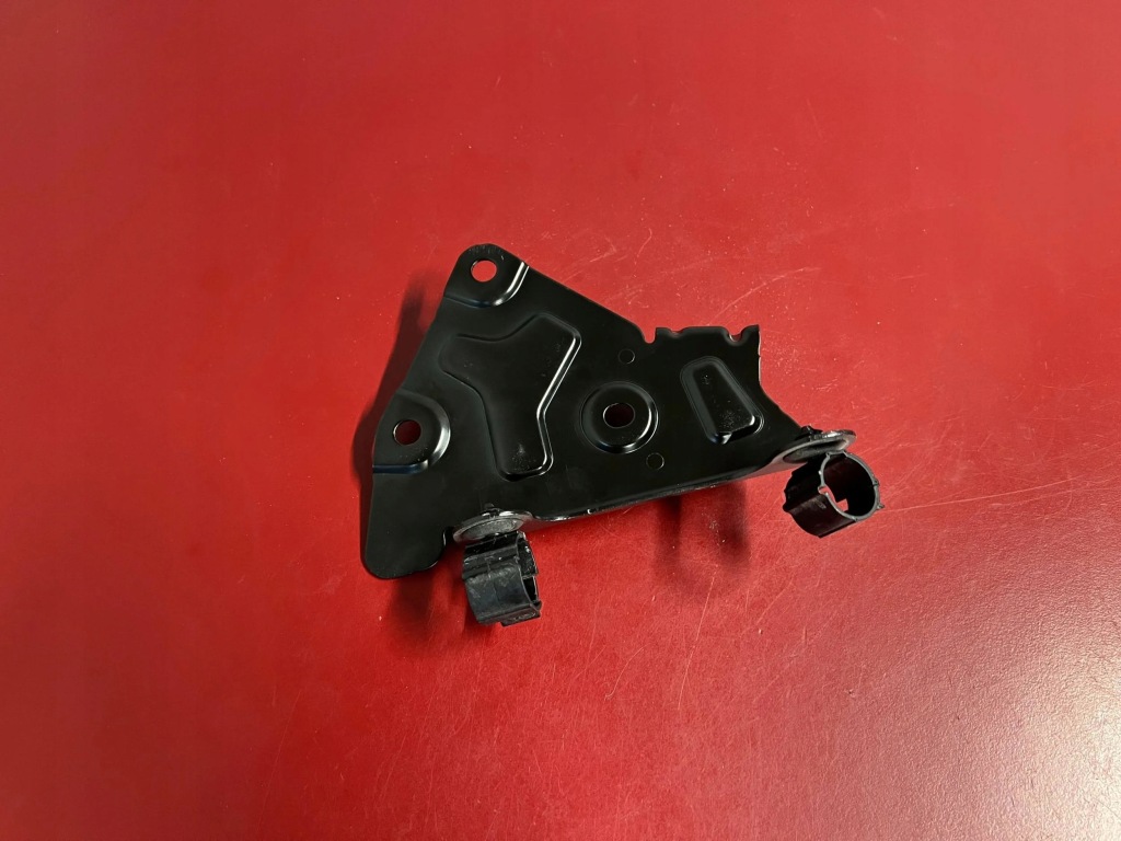 Купить 2024 bmw ix другая часть отсек двигателя 6924242