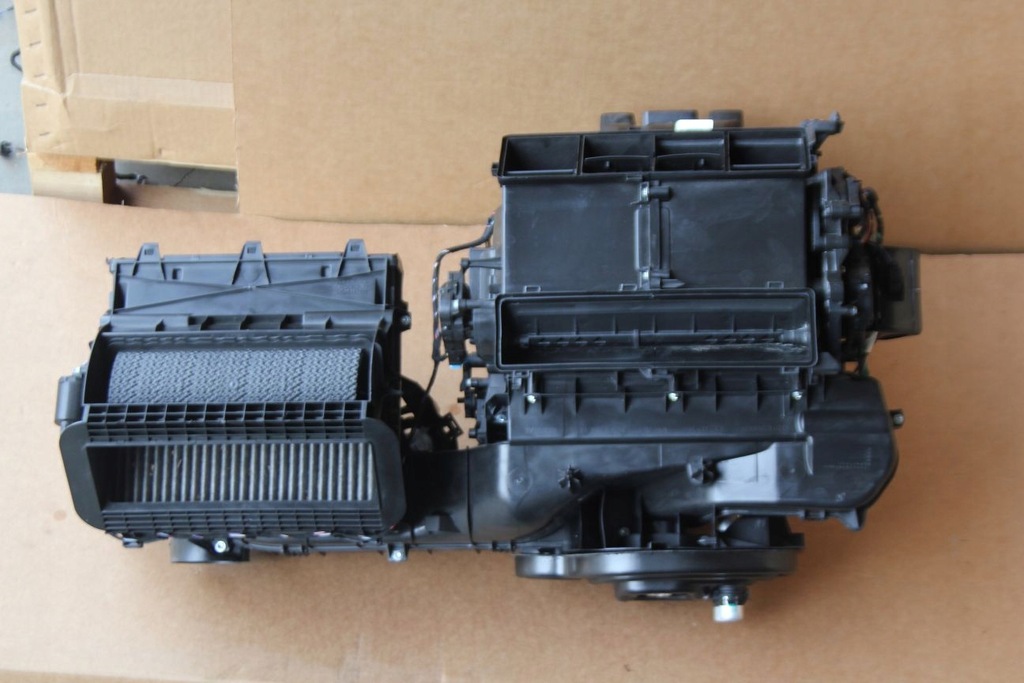 фото №1, Обігрівач перед vw atlas sel premium 3qf816005j