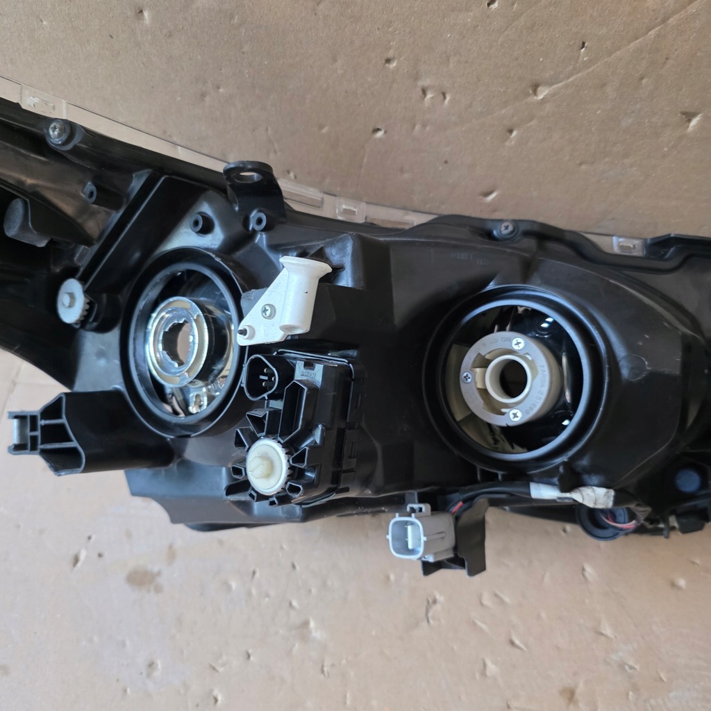 фото №15, Лампа передняя правая toyota corolla e16 2013-2019r 81150-02l50