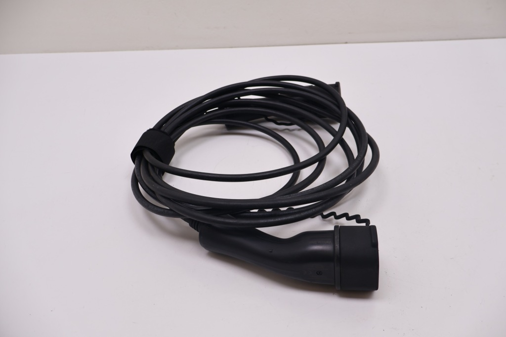 Volvo v60 2 2.0 t6 plug in hybrid шланг зарядки зарядное устройство 35850801 с Разборки